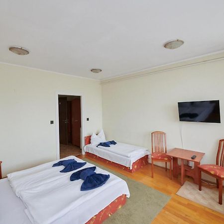 Hotel Retro Lido - Vonyarcvashegy Exteriér fotografie