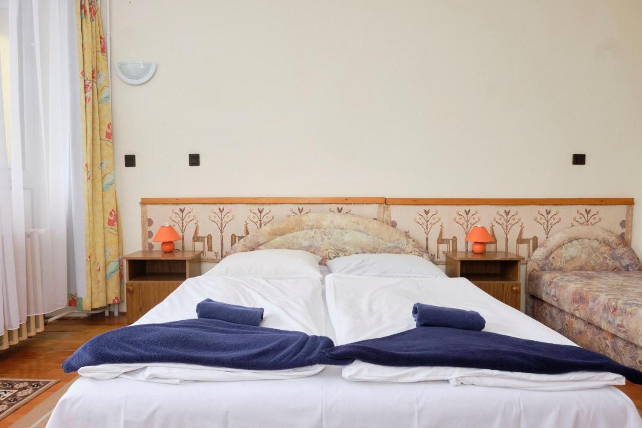 Hotel Retro Lido - Vonyarcvashegy Exteriér fotografie